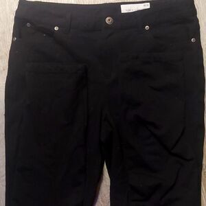 Looks like dress pants feels like sweats. Comfy anywhere any time any pl…